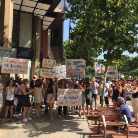 Mobilització del professorat de l'Institut Miquel Crusafont de Sabadell, el passat 27 de juny. @girlonthecurve