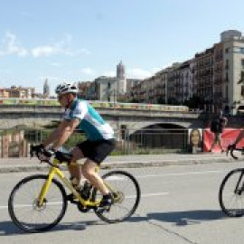 Girona busca el difícil equilibri entre el turisme, la proliferació de bicicletes i els drets dels veïns