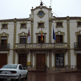 Fachada principal del Ayuntamiento de Fuentealbilla.