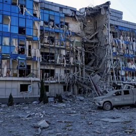 Imagen de un edificio de oficinas tras un ataque con misiles rusos, en Kharkiv, a 24 de julio de 2024.