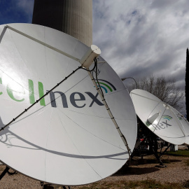 Antenas de telecomunicaciones de Cellnex en Torrespaña, en Madrid. REUTERS/Sergio Perez