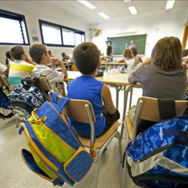 Imagen del interior del aula de un colegio. - EFE