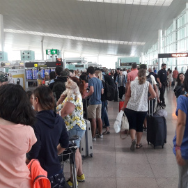 Colas en el Aeropuerto El Prat / EUROPA PRESS