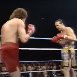 Un instante del combate entre Mickey Rourke y Terry Jesmer en el año 1992 en Oviedo