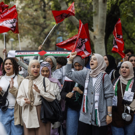 Estudiantes se reúnen durante una concentración en defensa del pueblo palestino, a 26 de octubre de 2023, en Valencia, Comunidad Valenciana (España).