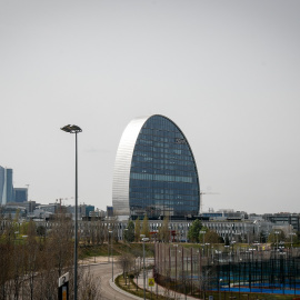 El edificio principal de la Ciudad BBVA, la sede corporativa del banco en la zona norte de Madrid. E.P./Joaquin Corchero