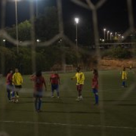 L'equip de futbol que dribla els obstacles de ser refugiada a Catalunya