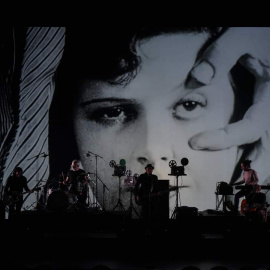 Concierto de Lagartija Nick, liderado por Antonio Arias, que presenta el disco 'El perro andaluz', inspirado en Buñuel.