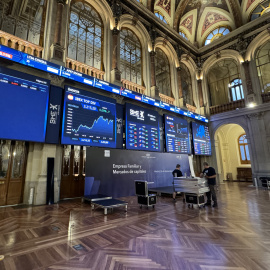 Vista de los paneles informativos de la Bolsa de Madrid. EFE/ Ana Bornay