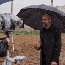 El actor Luis Tosar en el rodaje del nuevo cortometraje para la campaña de la cerveza Voll-Damm.