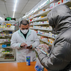 Aumento de compras en las farmacias chinas