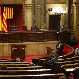 Hemicicle del Parlament durant la intervenció del conseller Chakir el Homrani durant el ple del 18 de novembre de 2020.