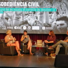 Mabel Cañada, David Fernàndez i Itziar González a les jornades sobre Desobediència Civil organitzades per Òmnium Cultural. ANDER ZURIMENDI.