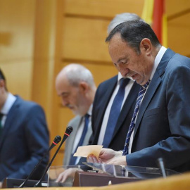 La mesa del Senado durante el recuento de los votos en el Senado. EFE/Fernando Villar