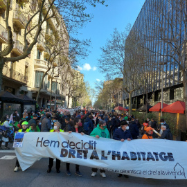 Capçalera de la manifestació per la regulació del preu dels lloguers.