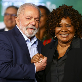 Imagen de Lula da Silva y Margareth Menezes durante el anuncio de los ministros del próximo Gobierno de Brasil.