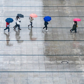 Lluvia y paraguas