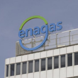 El logo de Enagas, en la sede de la compañía. E.P.