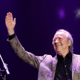 23/12/2022 El cantautor Joan Manuel Serrat, durante su último concierto antes de su retirada de la música, en el Palau de Sant Jordi, en Barcelona