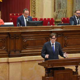 El president de la Generalitat, Salvador Illa, durante un pleno en el Parlament catalán. E.P./Alberto Paredes / Europa Press