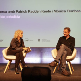 Un momento de la presentación del nuevo libro del periodista americano Radden Keefe.