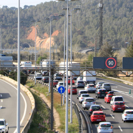 Cua intermitent a l'AP-7 en direcció Tarragona, el divendres abans de Setmana Santa