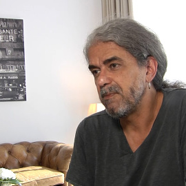 Fernando León: "El humor que sale del dolor es el que más resiste el paso del tiempo"