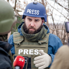 Fotografía de Pablo González tomada por su amigo el fotoperiodista Juan Teixeira