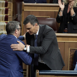 Patxi López y Pedro Sánchez, este miércoles en el Congreso de los Diputados.