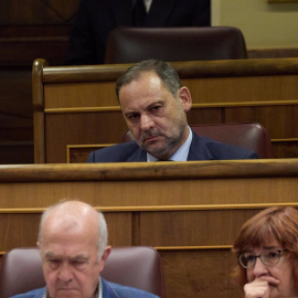 El diputado del Grupo Mixto José Luis Ábalos durante una sesión plenaria en la Cámara Baja, a 17 de septiembre de 2024, en Madrid (España).