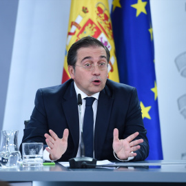 El ministro de Asuntos Exteriores, Unión Europea y Cooperación, José Manuel Albares, interviene durante una rueda de prensa posterior a la reunión del Consejo de Ministros, en el Palacio de La Moncloa, a 1 de octubre de 2024.