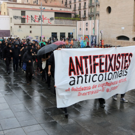 Manifestació antifeixista a Barcelona en contra del 12-O.