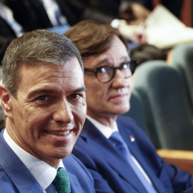 Pedro Sánchez, junto a Salvador Illa, este lunes en Barcelona.