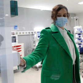 La presidenta de la Comunidad de Madrid, Isabel Díaz Ayuso, en la inauguración del hospital de Emergencias Isabel Zendal.