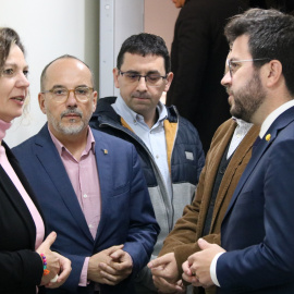 El president de la Generalitat, Pere Aragonès, i el conseller de Drets Socials, Carles Campuzano, visitant el nou equipament de la Fundació Arrels, les Llars Tere Villagrasa.