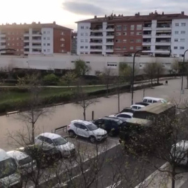 Aplausos a la UME en Sant Just Desvern (Barcelona)