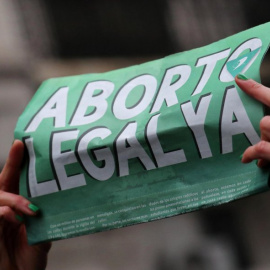 Una pancarta durante una manifestación en defensa del aborto legal.