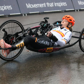 Manuela Vos, campeona mundial de paraciclismo, protagoniza la obra 'Manuela, el vuelo infinito'.