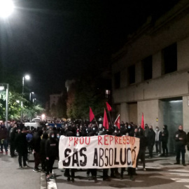 Manifestació de suport al jove Adrian Sas, condemnat a 3,5 anys de presó per agredir agents de policia durant els aldarull del primer aniversari de la sentència de l'1-O.