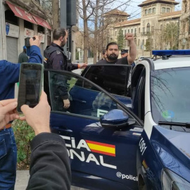 Óscar Reina durante su detención hace dos semanas en una manifestación en Granada de apoyo a tres miembros del SAT. — Imagen cedida por el SAT