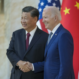 El presidente de EEUU, Joe Biden, y el presidente de China, Xi Jinping, durante el G20 celebrado el 14 de noviembre de 2022 en Indonesia.