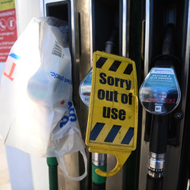 Gasolinera cerrada en Reino Unido.