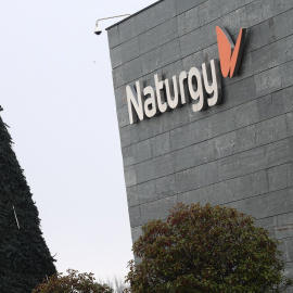 El logo de Naturgy en su sede en Madrid. E.P./Eduardo Parra