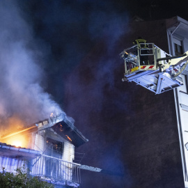 Un muerto y dos desaparecidos tras una explosión de gas en un edificio de Santander