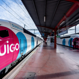 Foto de archivo de un tren en el andén durante la inauguración de la línea de Ouigo entre Madrid, Albacete y Alicante, a 27 de abril de 2023, en Madrid.