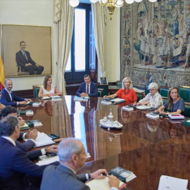 La presidenta del Congreso, Francina Armengol, preside la primera reunión de la Mesa del Congreso de los Diputados.