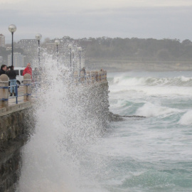 El litoral de Cantabria estará este lunes en aviso por fuertes vientos y oleaje