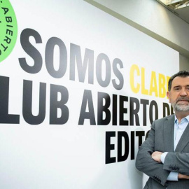 El presidente del Club Abierto de Editores Arsenio Escolar durante la presentación de la nueva imagen de la asociación.