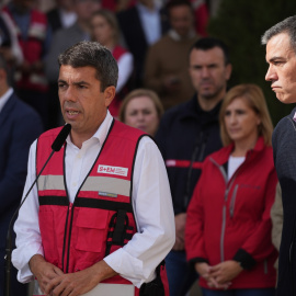 El presidente de la Generalitat valenciana, Carlos Mazón, interviene tras una reunión en el Centro de Coordinación Operativo Integrado.