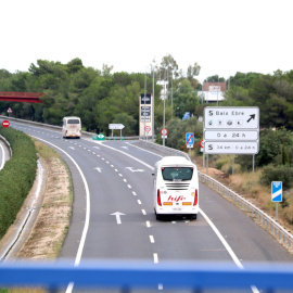 Dos únics busos circulant per l'AP-7 a l'Aldea aquest dilluns